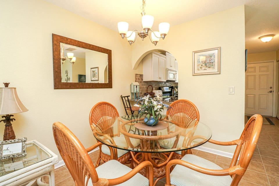 St. Augustine Beach Rentals Dining Room