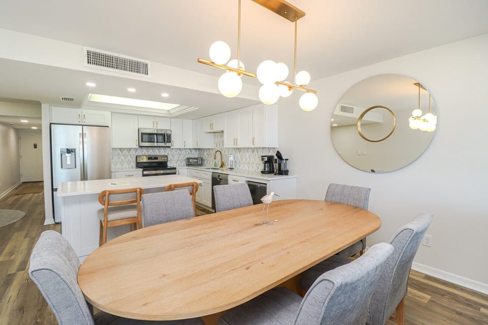 St. Augustine Beach Rentals Dining Room