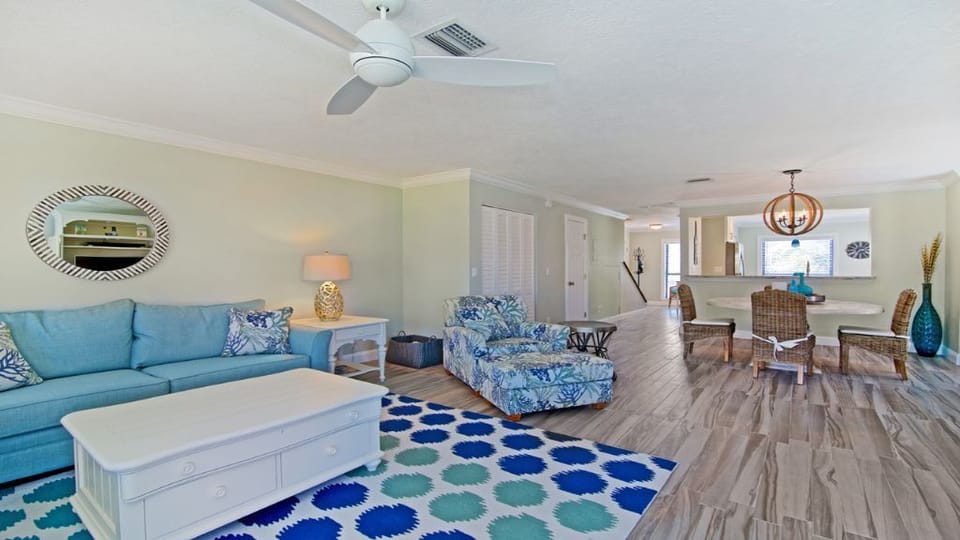 St. Augustine Beach Rentals Living & Dining