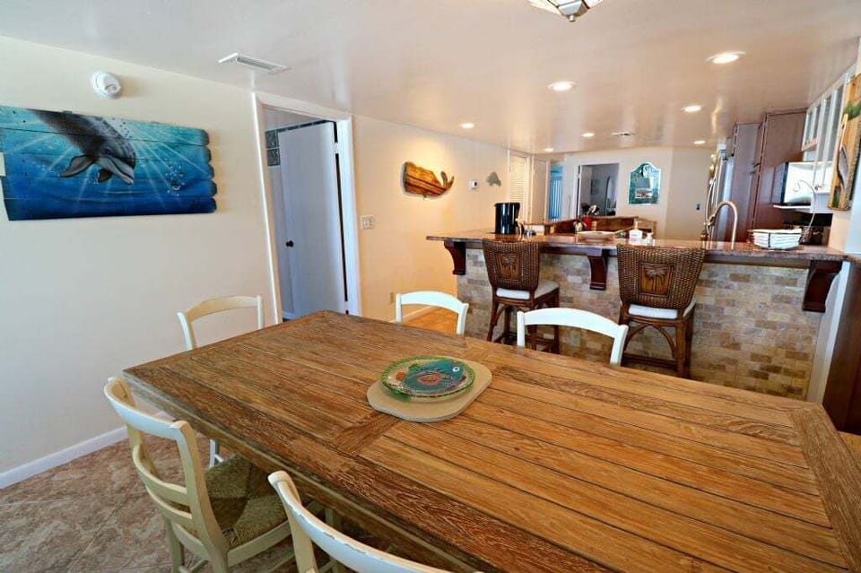 St. Augustine Beach Rentals Dining Room