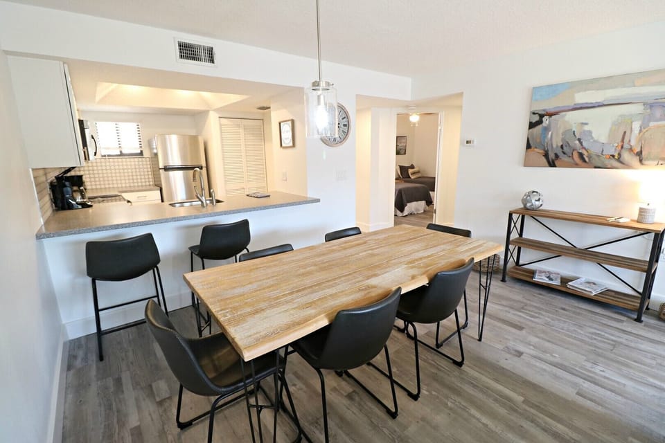 St. Augustine Beach Rentals Dining Room