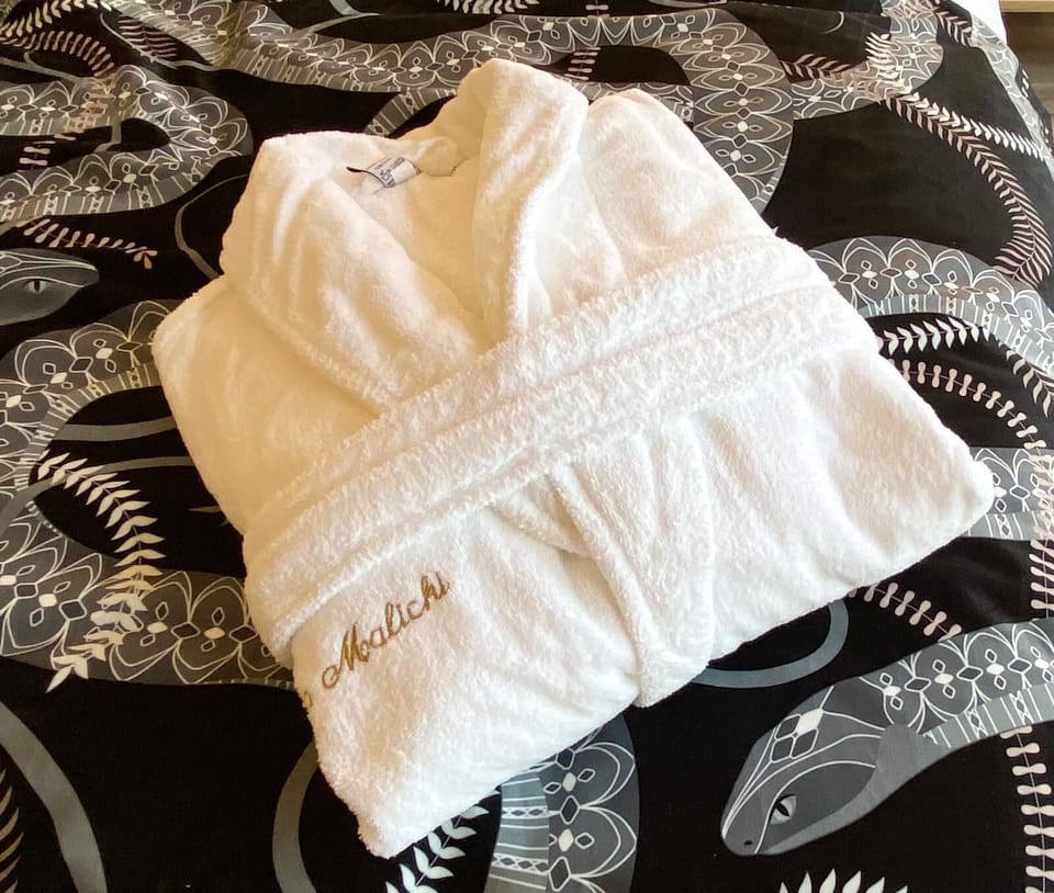 Bathroom amenities
