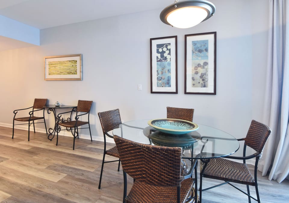 The Palms of Destin 1401 - Dining Area