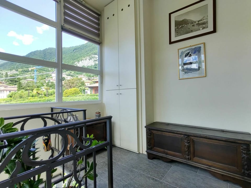 Property, Window, Building, Sky, Wood, Interior Design, Shade, Floor, Wall