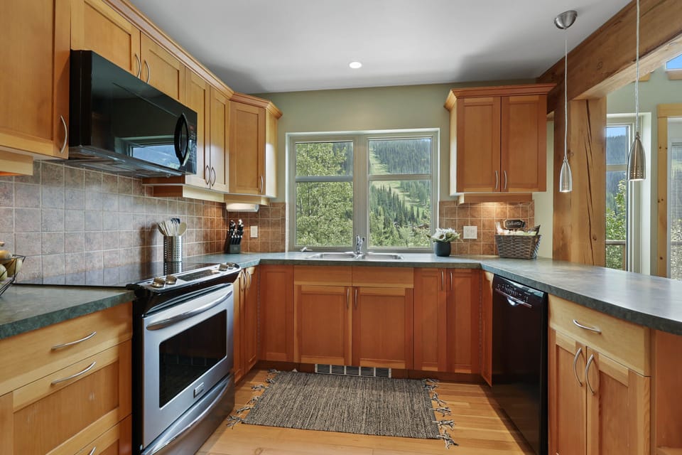 fully stocked kitchen for all your cooking needs