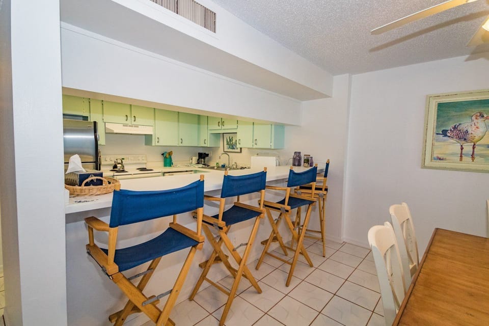St. Augustine OceanFront Kitchen Counter-Stools
