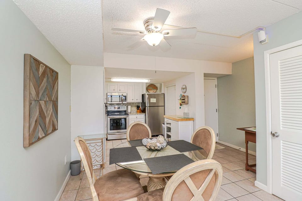 St. Augustine Beach Rentals Dining Room