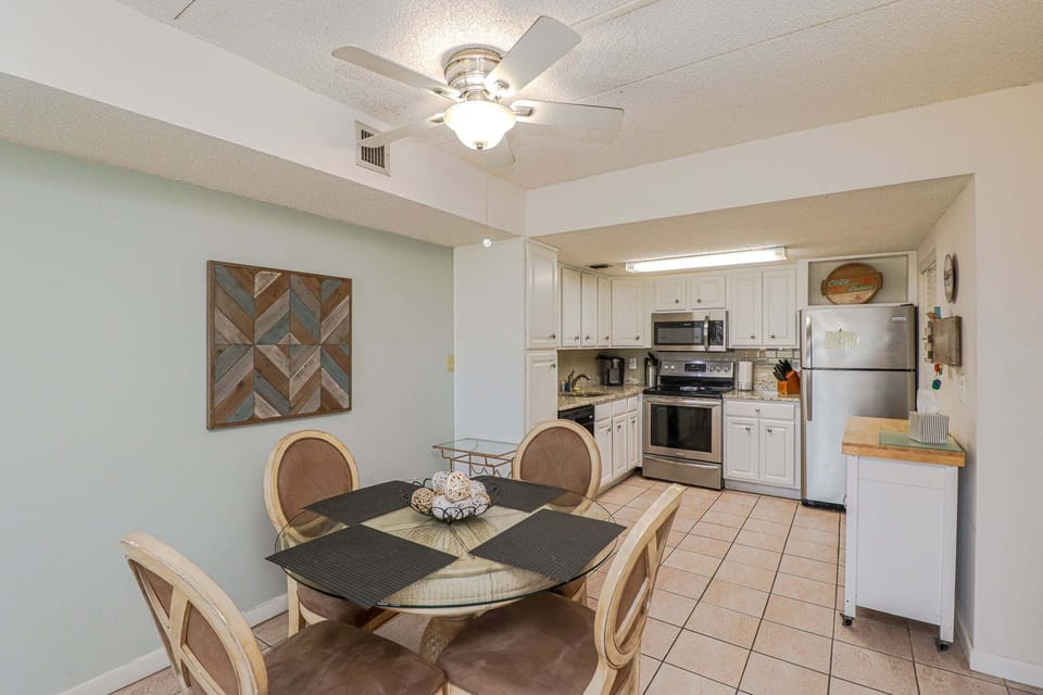 St. Augustine Beach Rentals Dining Room