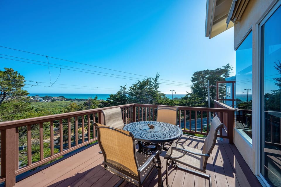 Upstairs deck off living room