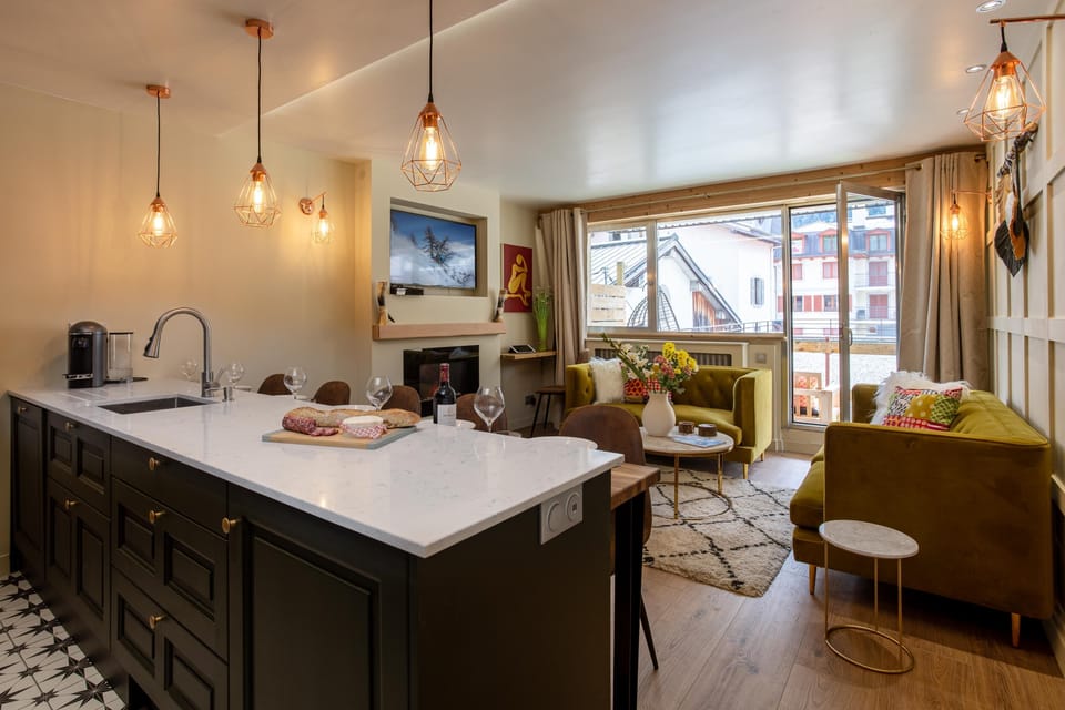Open plan kitchen & living room