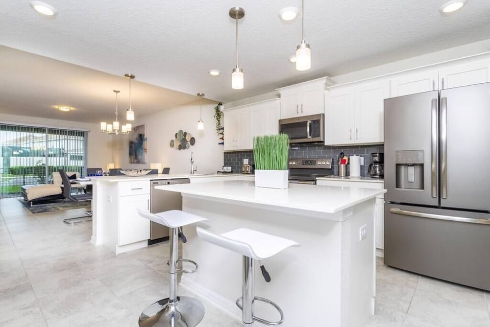 16-3111paradoxcir.-storeylakeunit105-1016