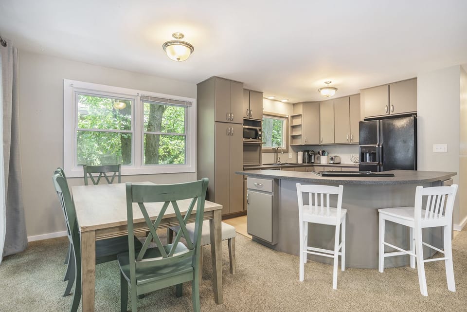 Kitchen/Dining