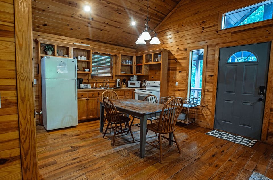 JuniperH2 showing front door, L.R. to right of front door