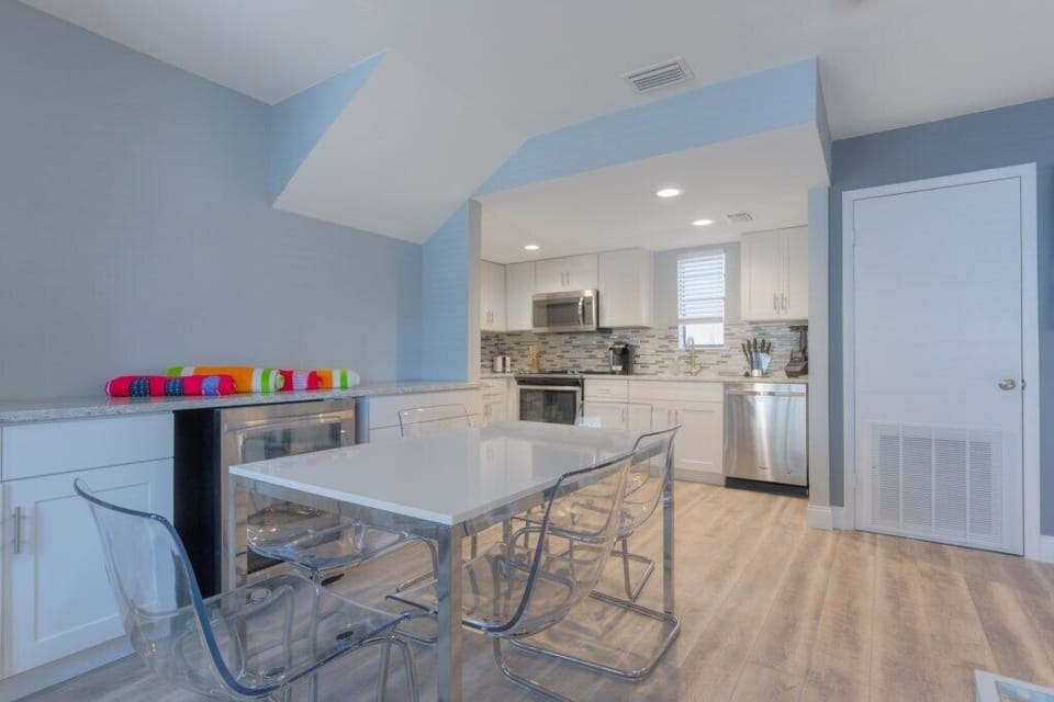 Dry-bar with Beverage Center