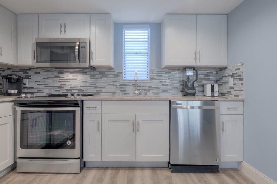 Upgraded Stailess Steel Appliances