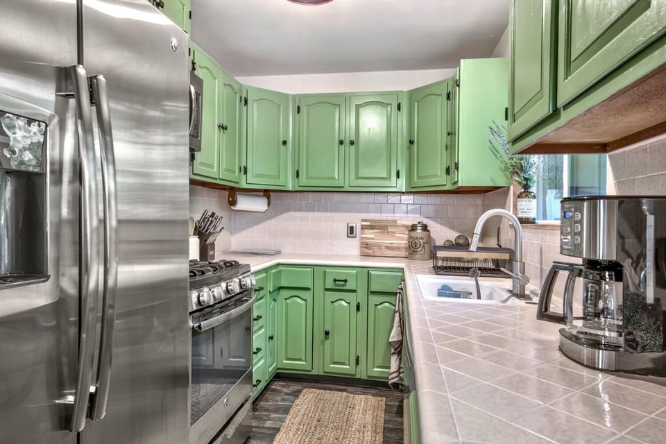 Front door/ Dining Room/Kitchen Area
