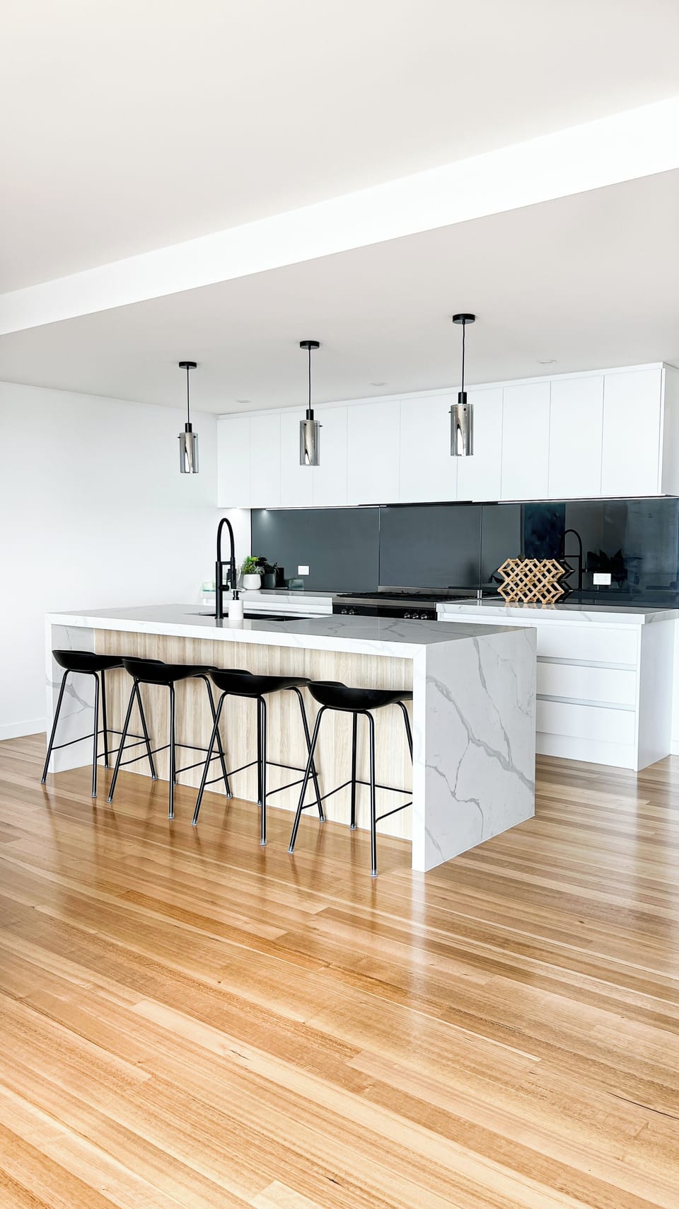 Kitchen Breakfast Bar Island