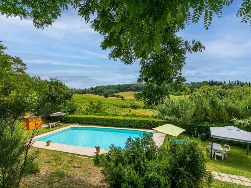Water, Plant, Cloud, Sky, Swimming Pool, Azure, Shade, Natural Landscape, Tree, Rectangle