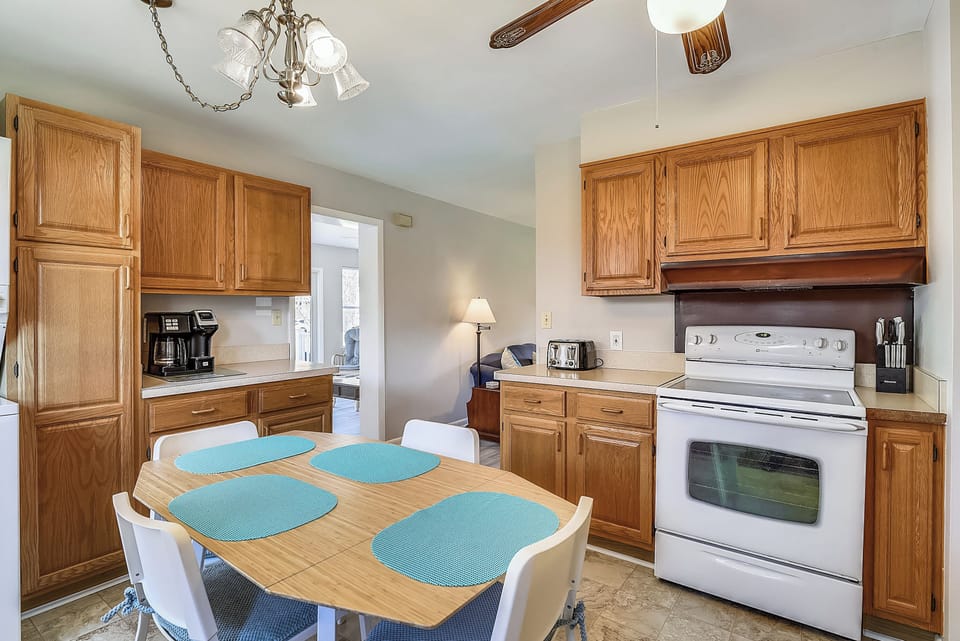 Main Level,Kitchen,