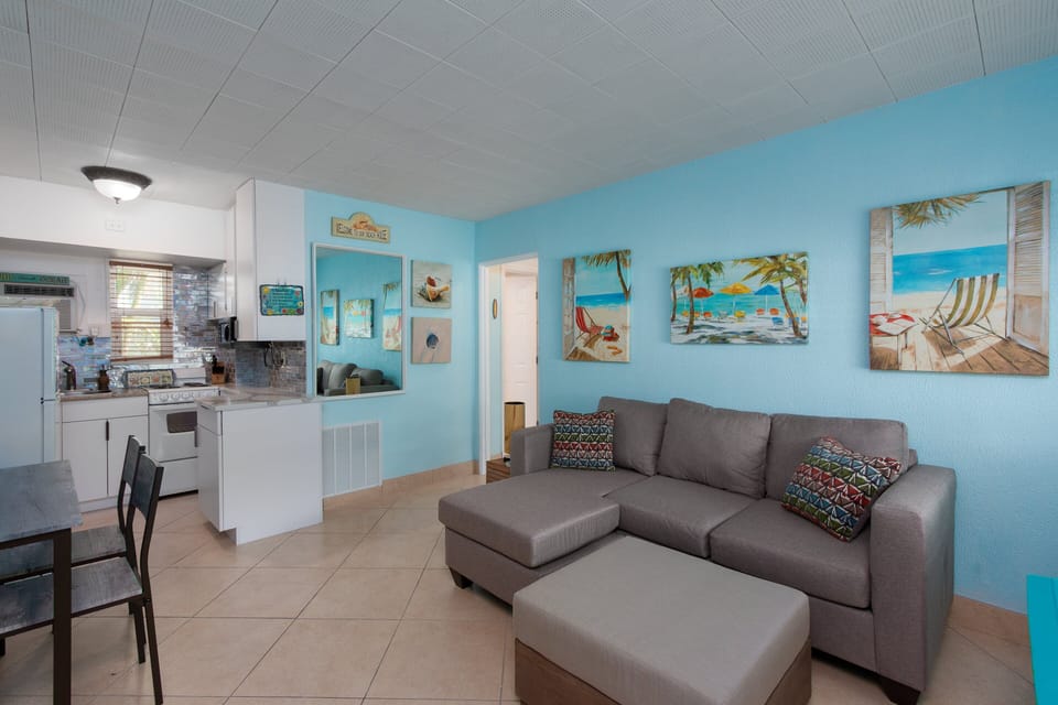 Spacious living room with dining room table, smart TV