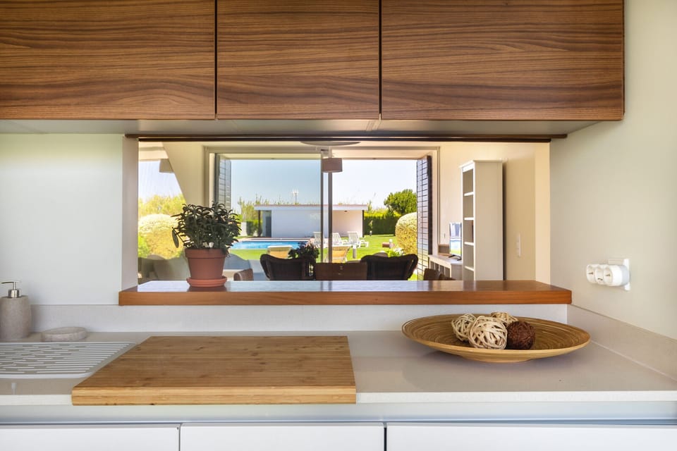 Modern kitchen with garden views — Villa Blue Sagres D, holiday villa in Vila do Bispo