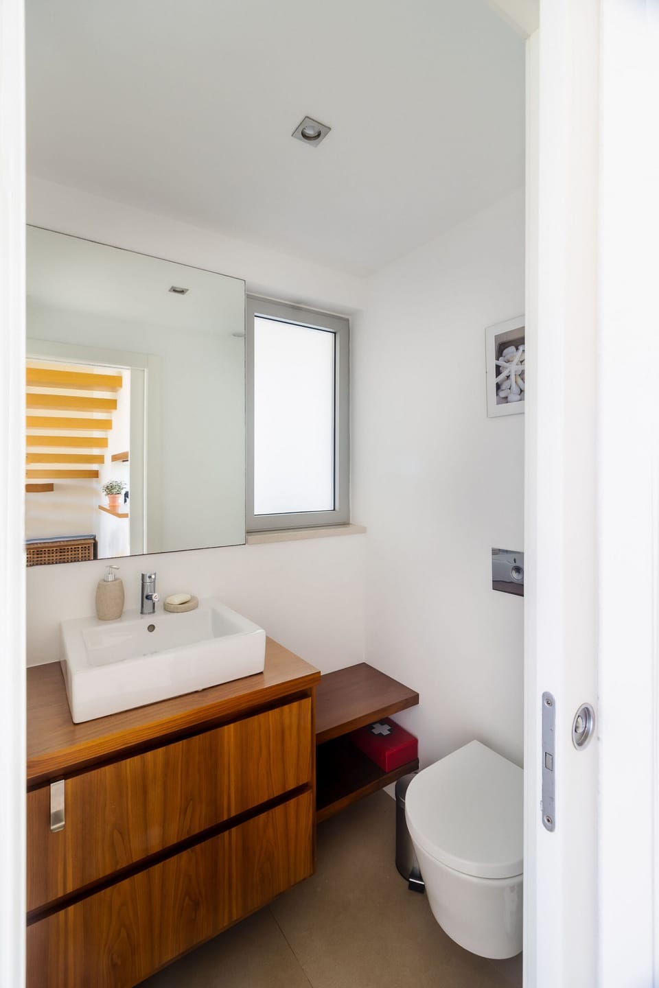 Modern bathroom with wooden vanity and mirror — Villa Blue Sagres D, holiday villa in Vila do Bispo