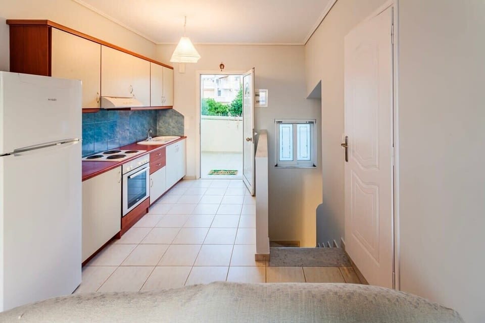 Convenient and functional space for meal prep.