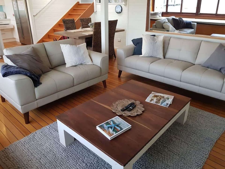 Spacious living area with plenty of seating