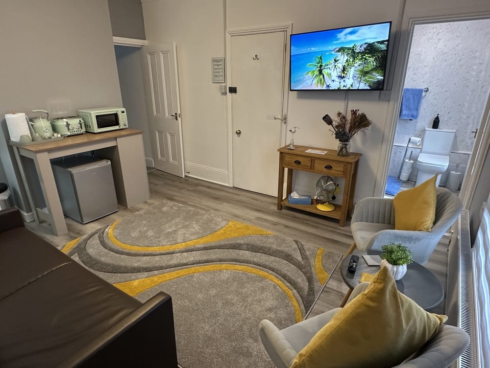 Living Room / Lounge