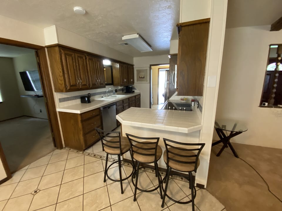 kitchen breakfast nook area