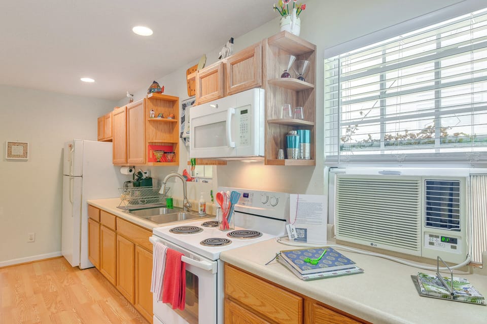 Well-Equipped Kitchen | Keurig Coffee Maker | Blender
