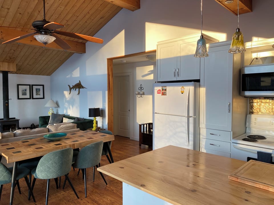 Winter light in the living/kitchen area