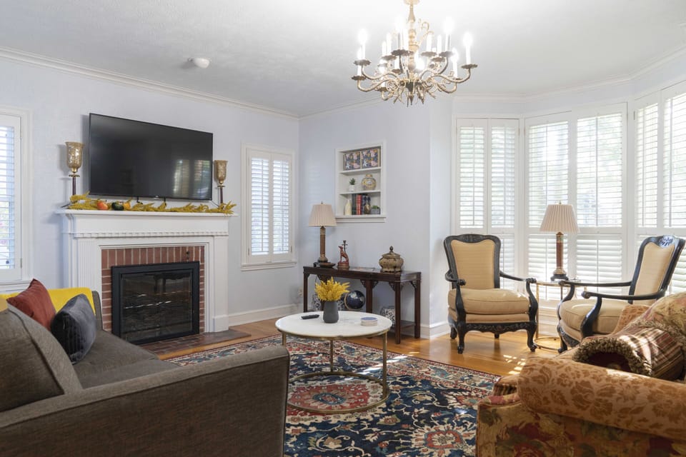 Living Room- Smart TV