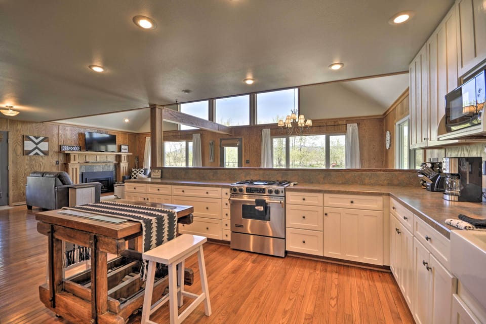 Kitchen | Fully Equipped