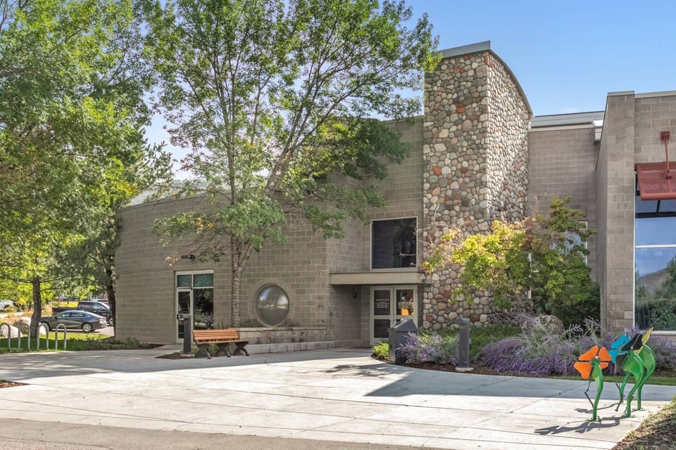 Avon Rec Center located within a very short walk, day passes available for pool, hot tub and gym