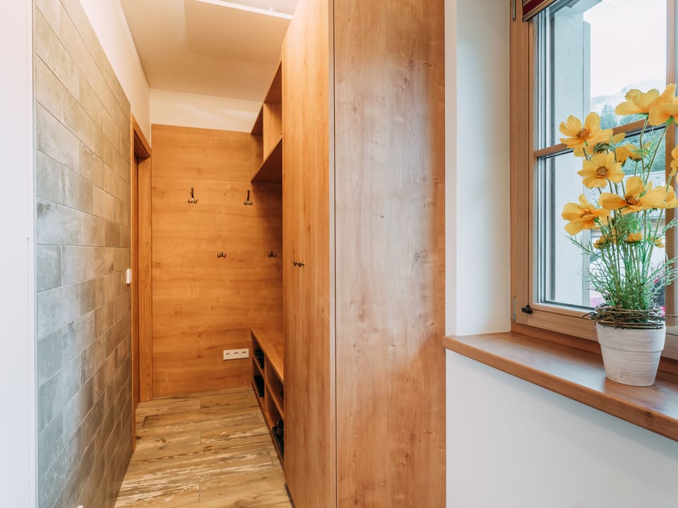 Entrance / Reception