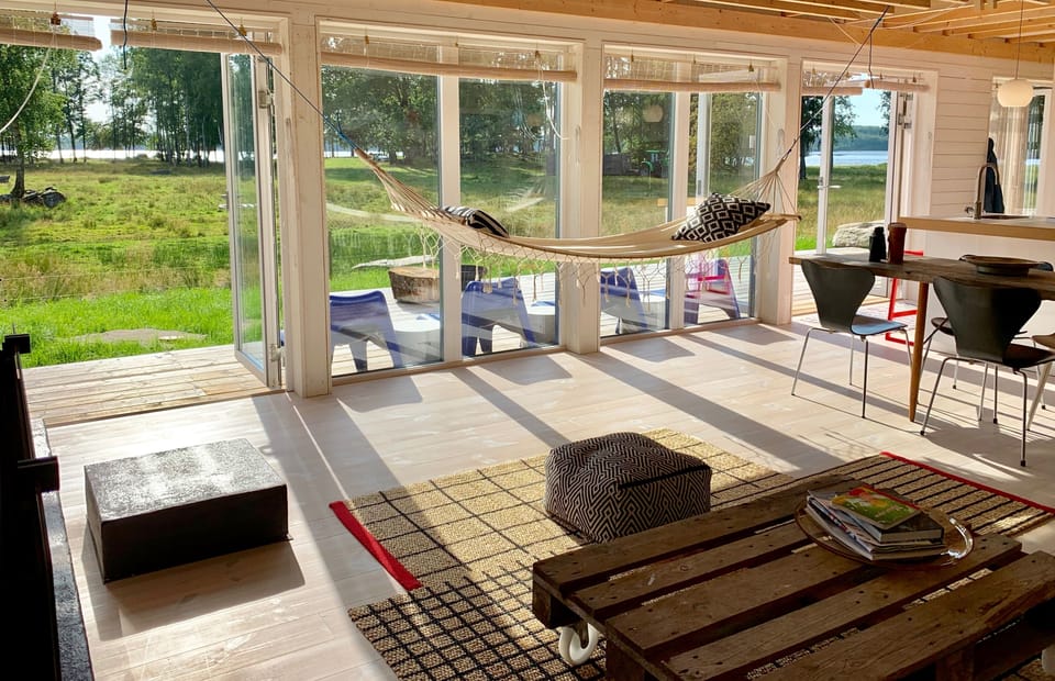 Livingroom with Lakeview
