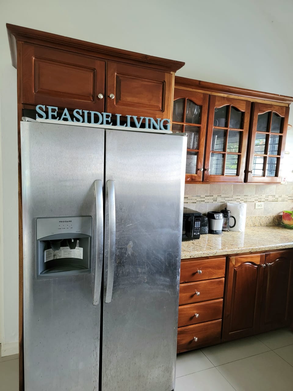 Kitchen with fridgerator 