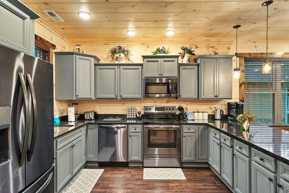 Stocked kitchen with all stainless appliances