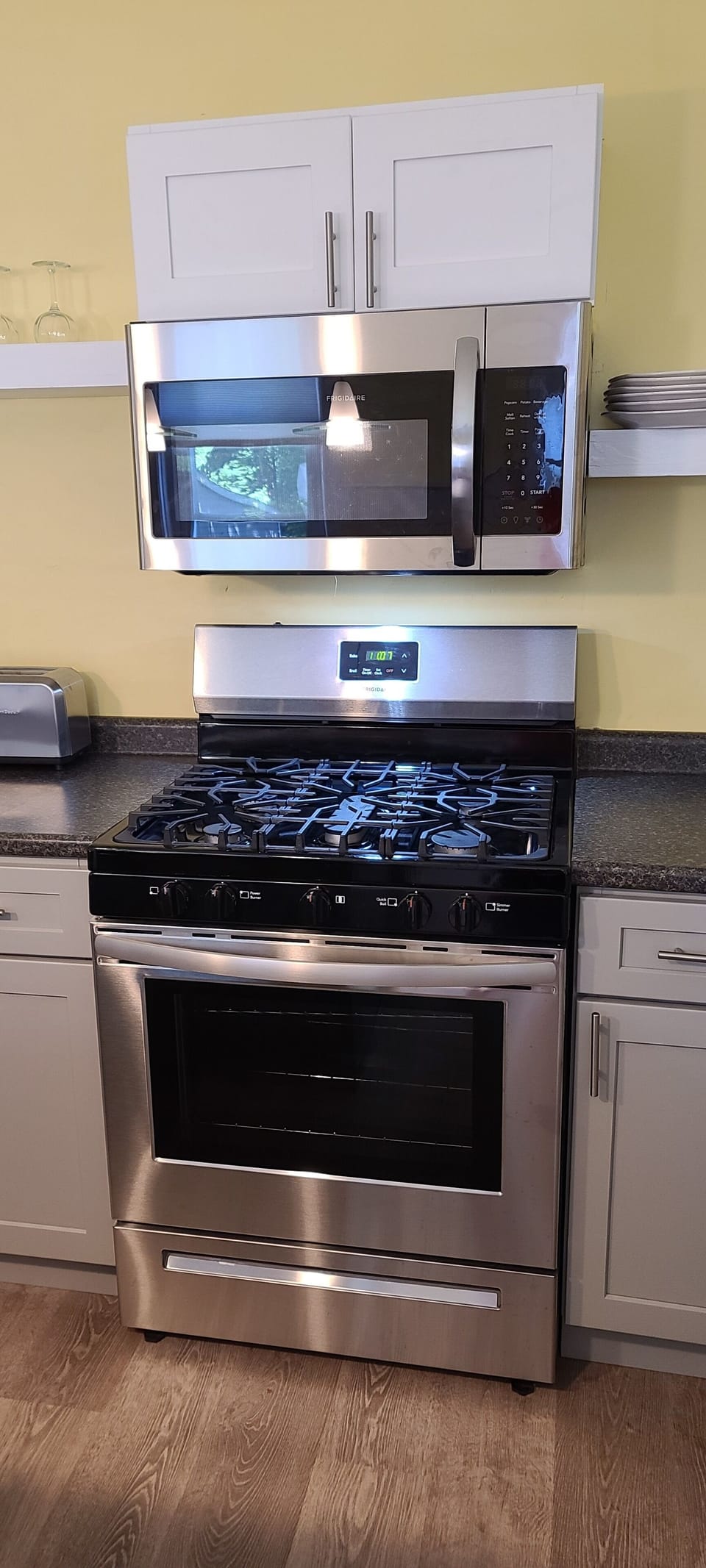 Gas stove