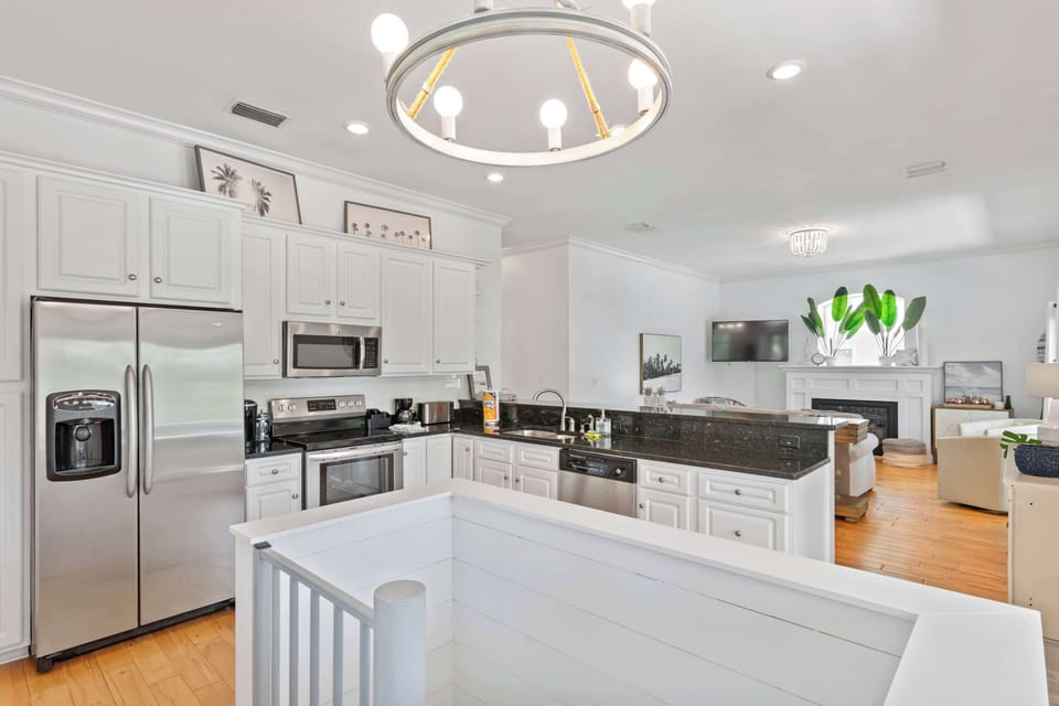 Large, open kitchen w/ ample counter space
