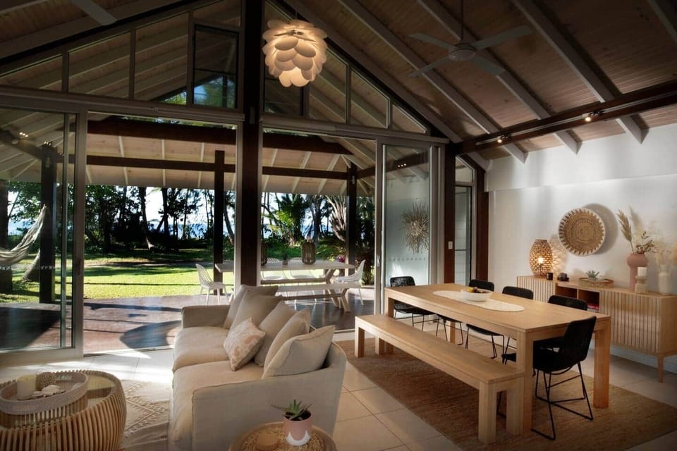 Nikatara - Mission Beach - Living Area View
