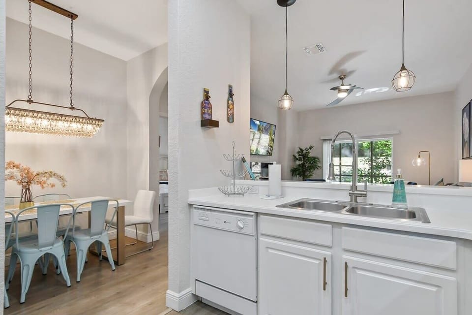 302NewProvidencePromenade-15