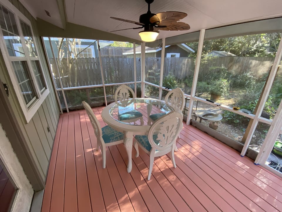 Outdoor dining