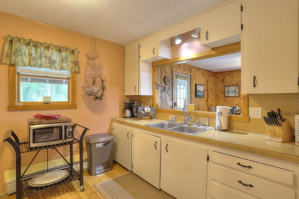 Ideal for family meals or group dinners after a day at the lake.