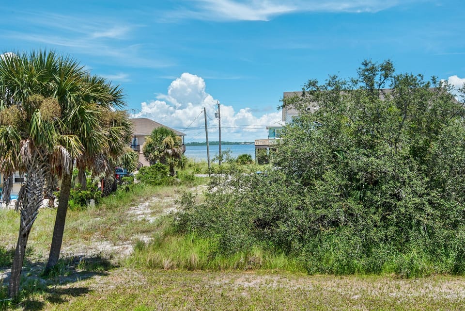 Peak-a-boo Gulf views