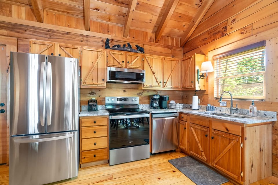 Updated Appliances in Kitchen