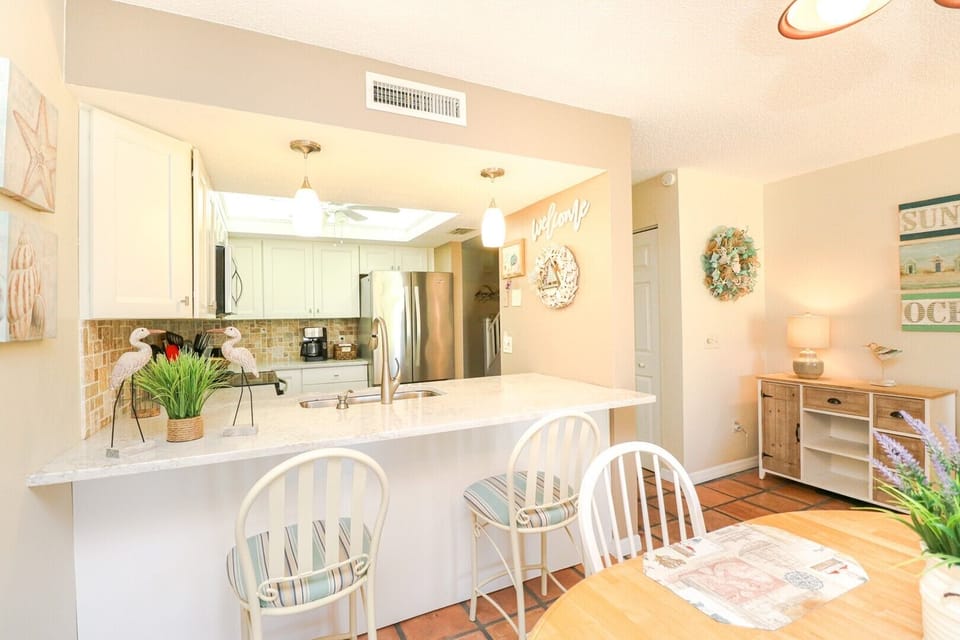 St. Augustine Beach Rentals Dining Room