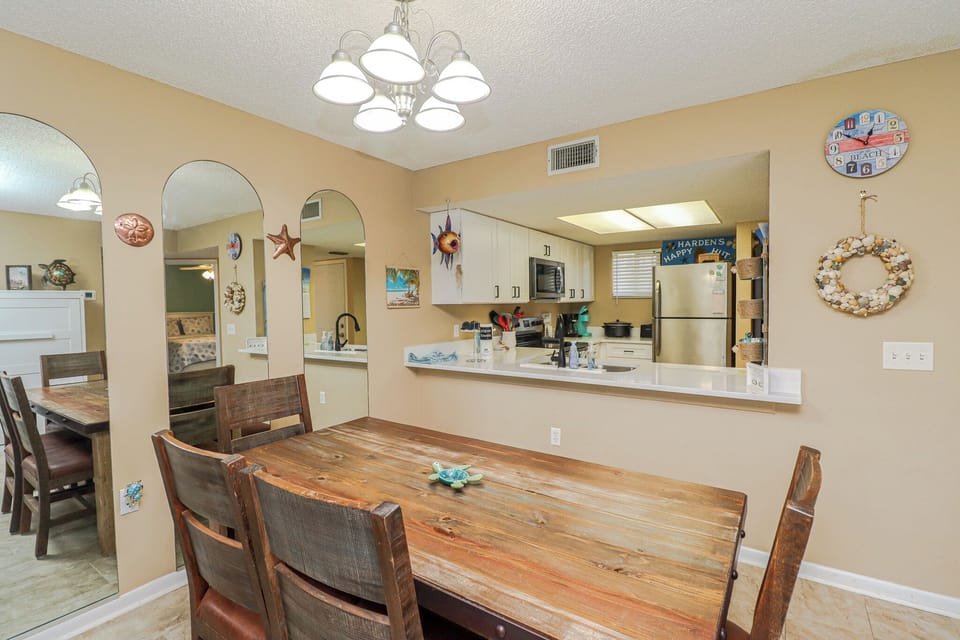 St. Augustine Beach Rentals Dining Room