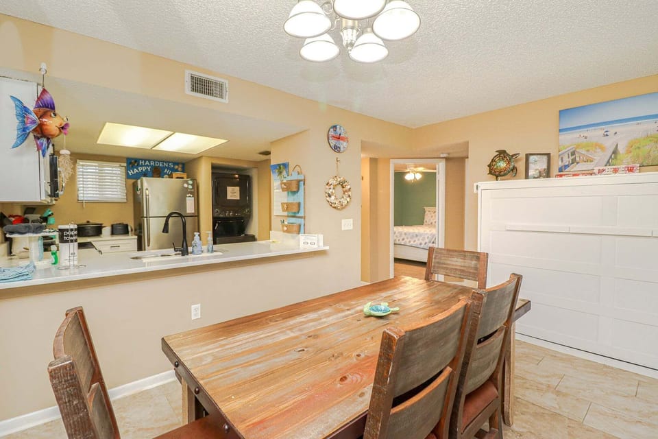 St. Augustine Beach Rentals Dining Room